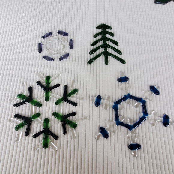 Vintage Other - 4 Hand Blown Clear Glass Christmas Ornaments Vintage Snowflake Tree Green Blue